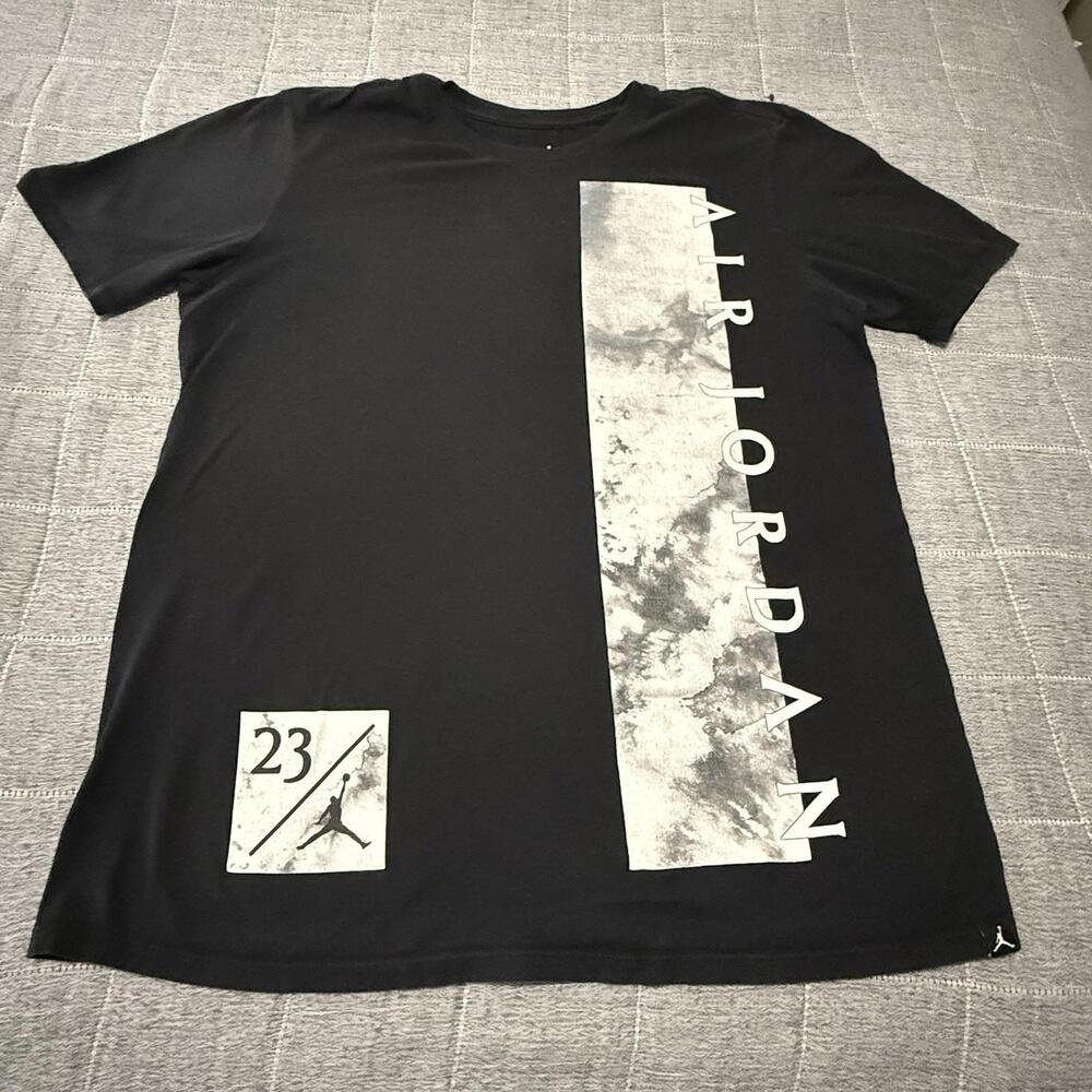 Men’s Air Jordan 23 Black Tshirt Size Medium